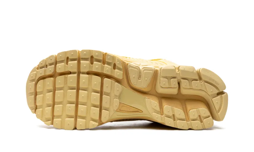 Nike Lifestyle Zoom Vomero 5 'Saturn Gold'
